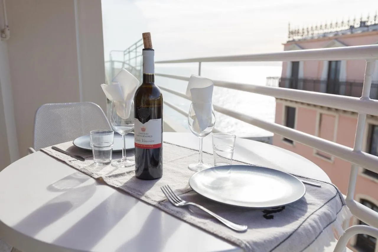Lovely apartment near the sea 25 Promenade des Anglais Nice